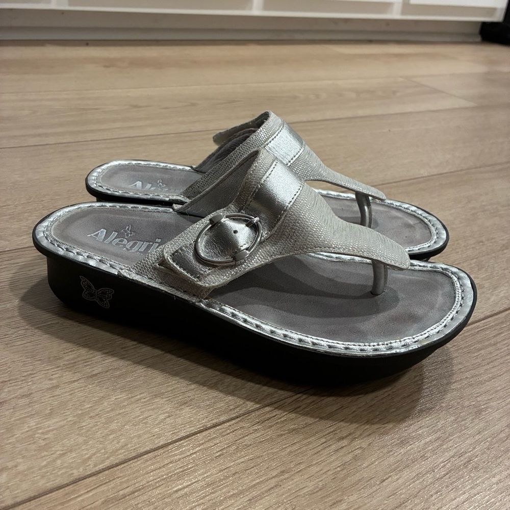 Alegria Women’s Codi COD-886 Silver Adjustable Leather Sandal Size 36/6-6.5 US